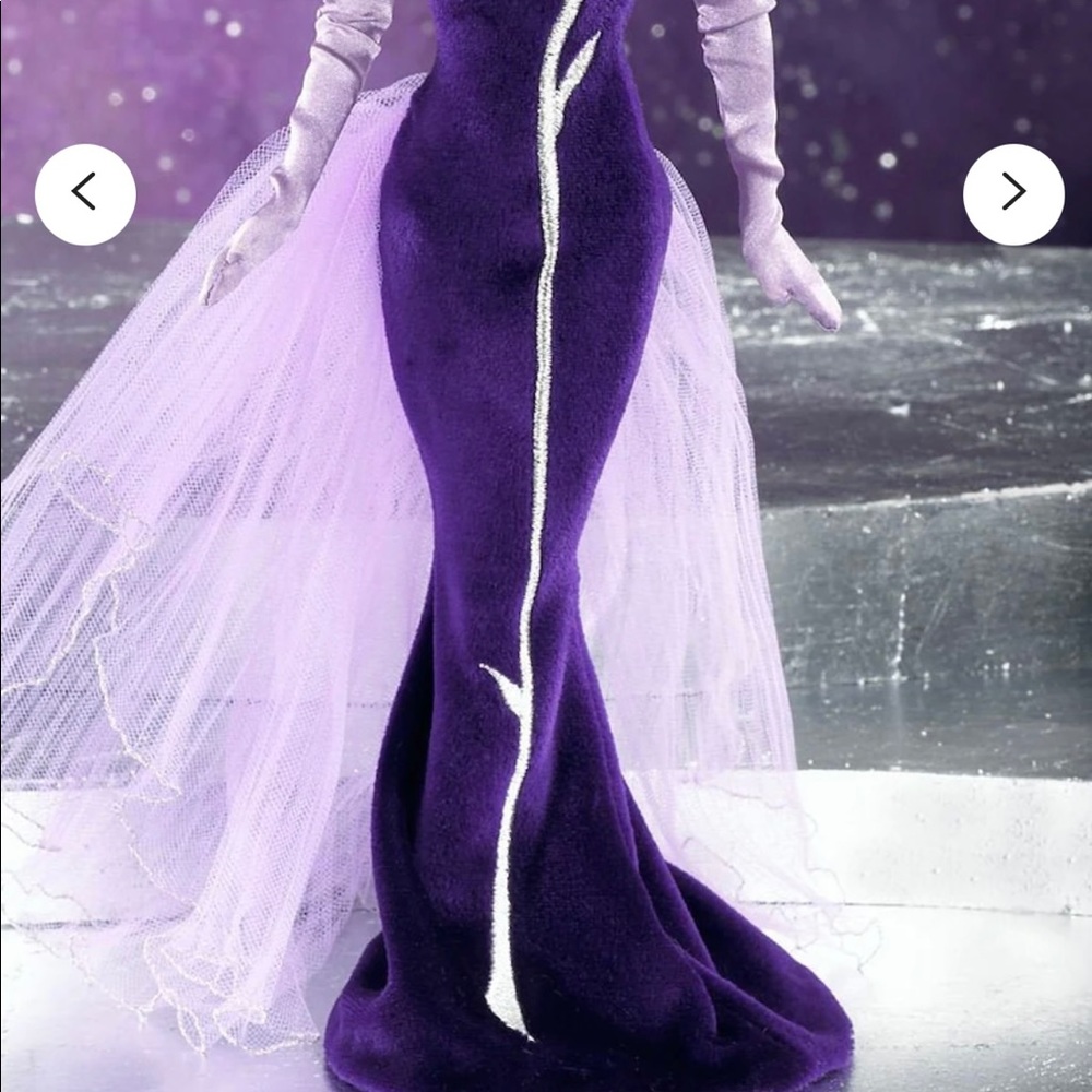 Barbie, sterling silver rose design exclusively for Avon with Bob Mackie design. - Picture 8 of 8